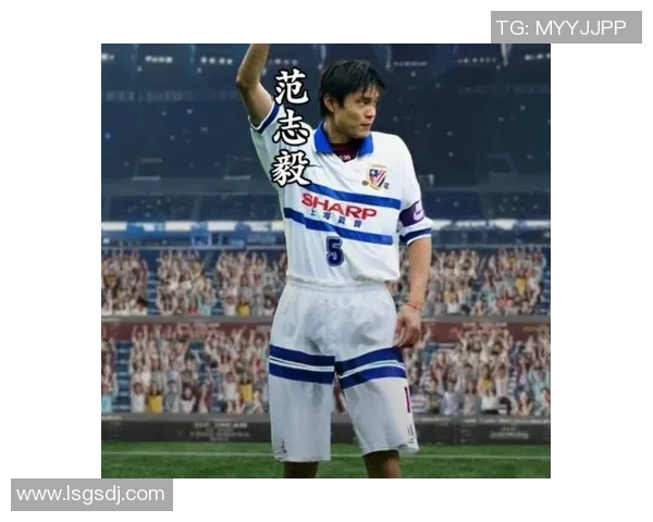 某女足球星领衔球队奋勇争冠 赛场上的拼搏与坚持成就传奇